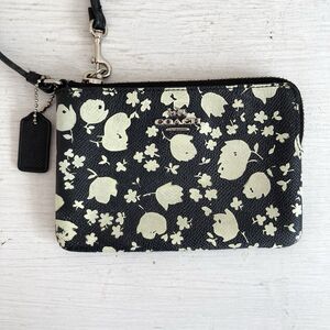 Coach Cross Grain Leather Black White Floral Wristlet Small Travel Minimalist